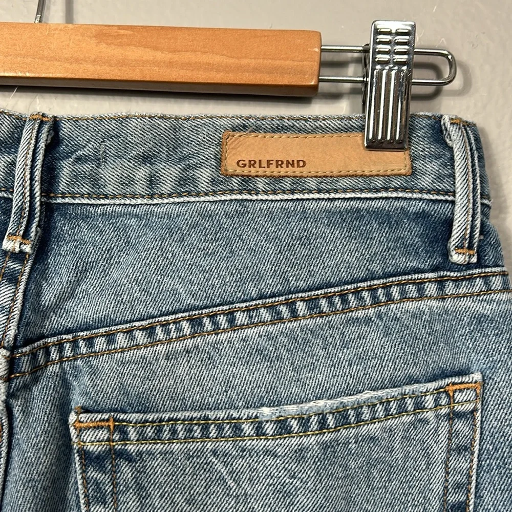 REVOLVE Jane Straight Jean in Ball of Confusion GRLFRND
Color:Ball of Confusion - Picture 4 of 11